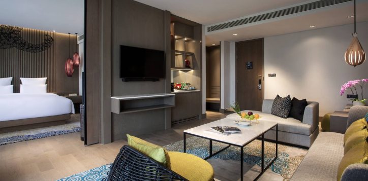 suite-room-1_4400x2400-2