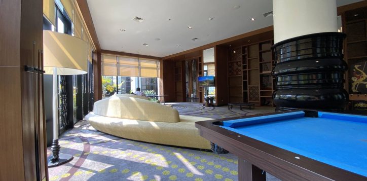 chill-out-space-pullman-ciawi-interior-2