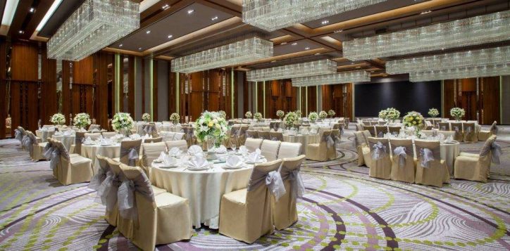 ballroom-round-table-2