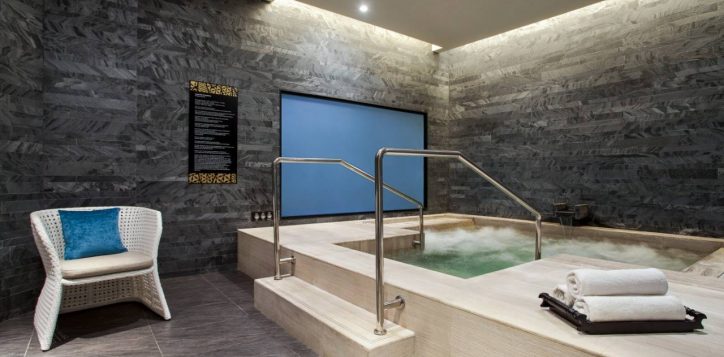 jacuzzi-spa-pullman-ciawi-2-2