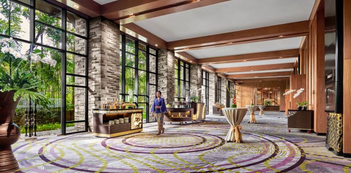 ballroom-foyer-with-model-2
