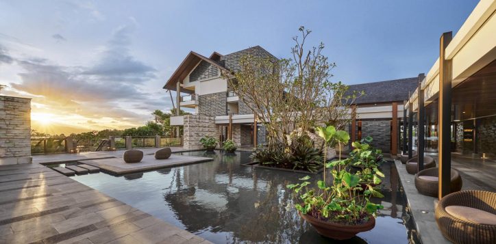 lobby-pond-1-2