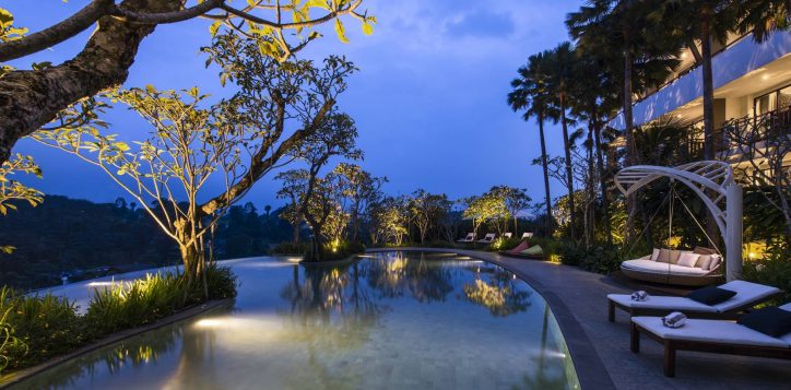 infinity-pool-pullman-ciawi-vimala-hills-1-2