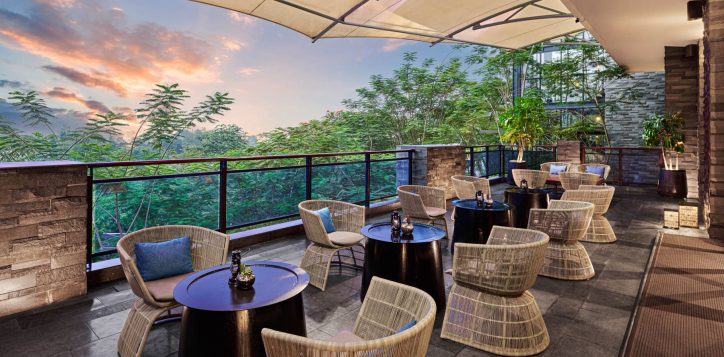 salak-bar-outdoor-evening-4-2